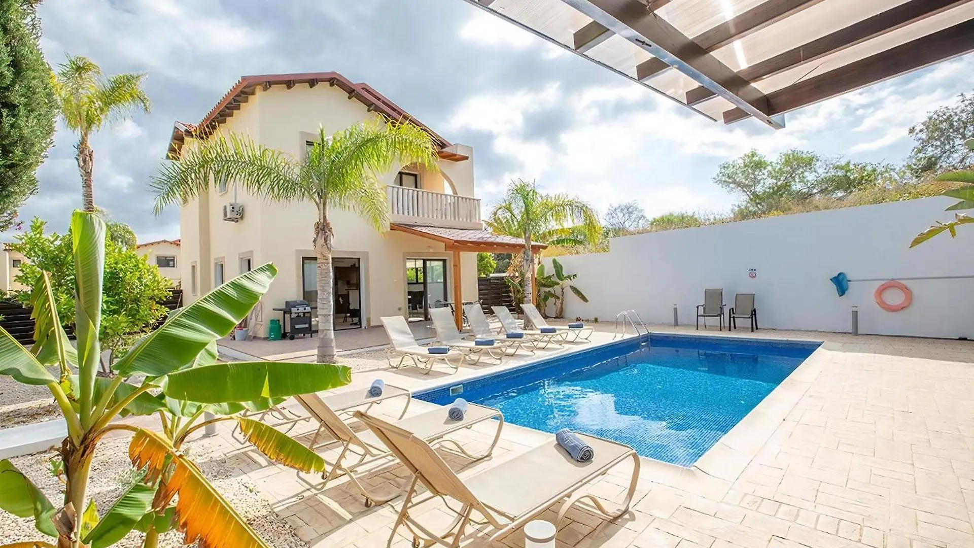 Villa Kanthos - Beautiful 4 Bedroom Protaras Villa With Pool - Close To The Beach