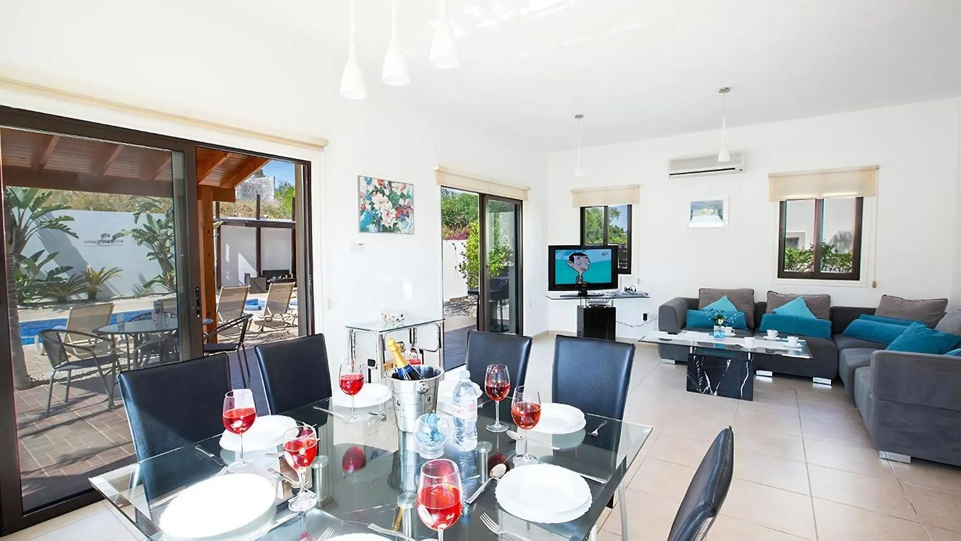 Villa Kanthos - Beautiful 4 Bedroom Protaras Villa With Pool - Close To The Beach Chipre