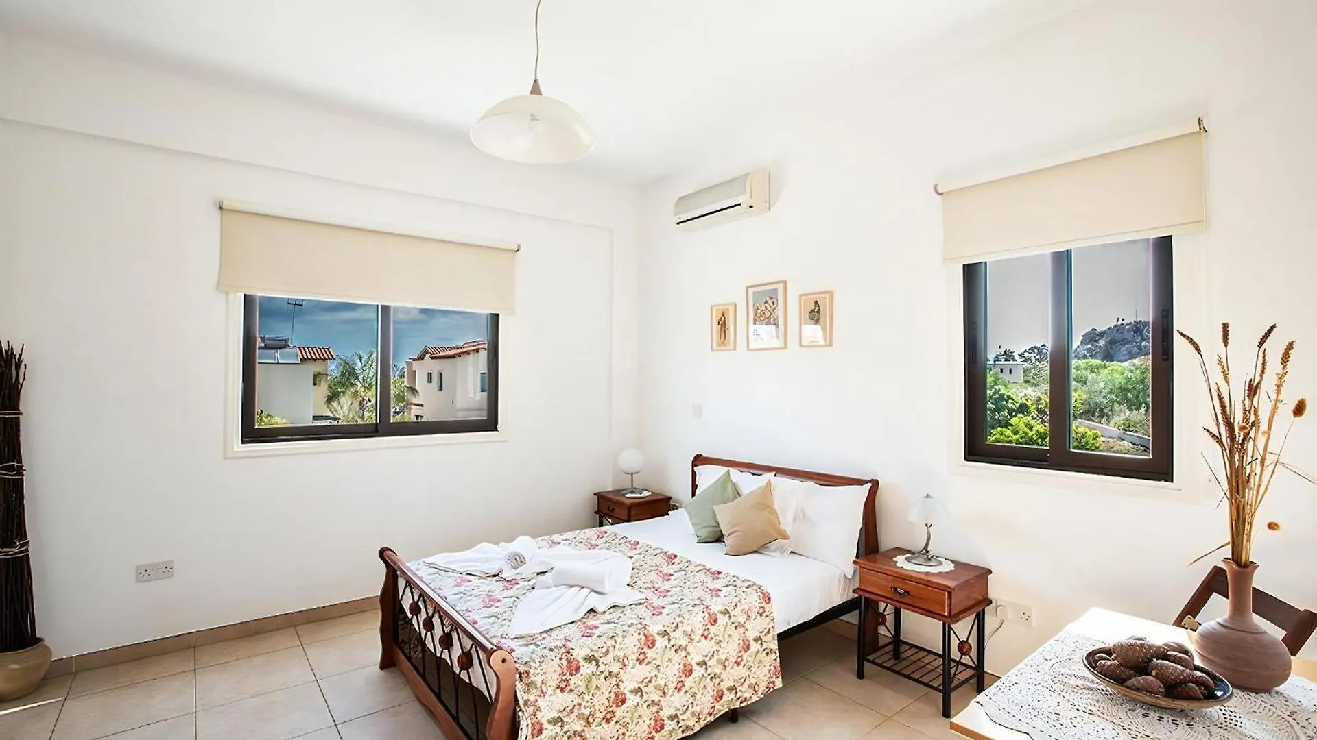 Villa Kanthos - Beautiful 4 Bedroom Protaras Villa With Pool - Close To The Beach 0*,
