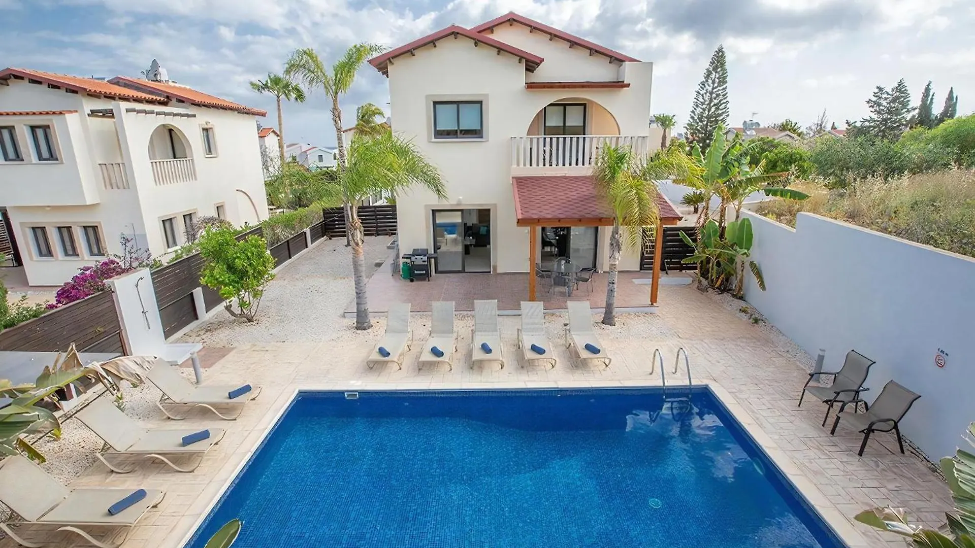 Villa Kanthos - Beautiful 4 Bedroom Protaras Villa With Pool - Close To The Beach