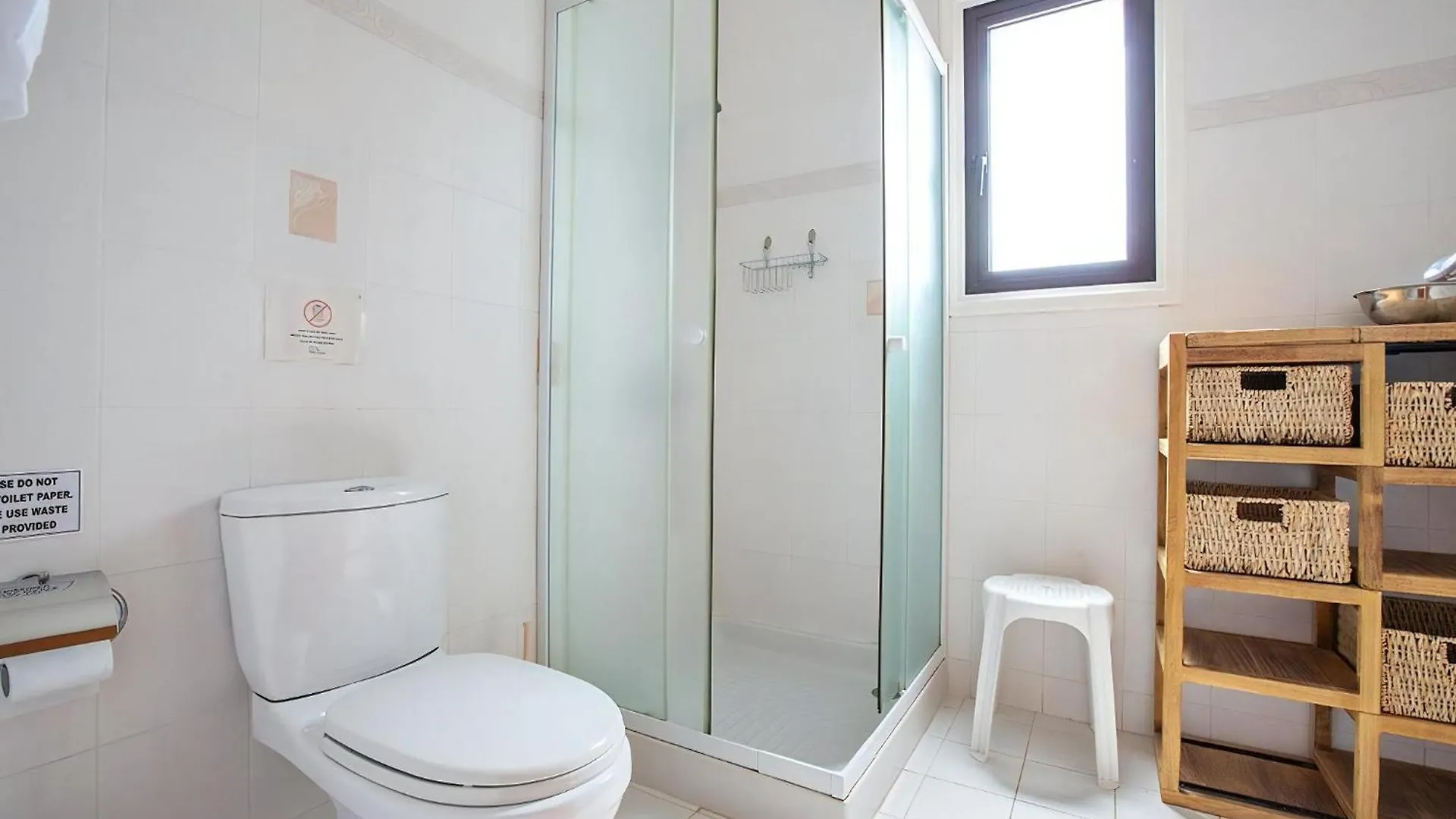 Villa Kanthos - Beautiful 4 Bedroom Protaras Villa With Pool - Close To The Beach